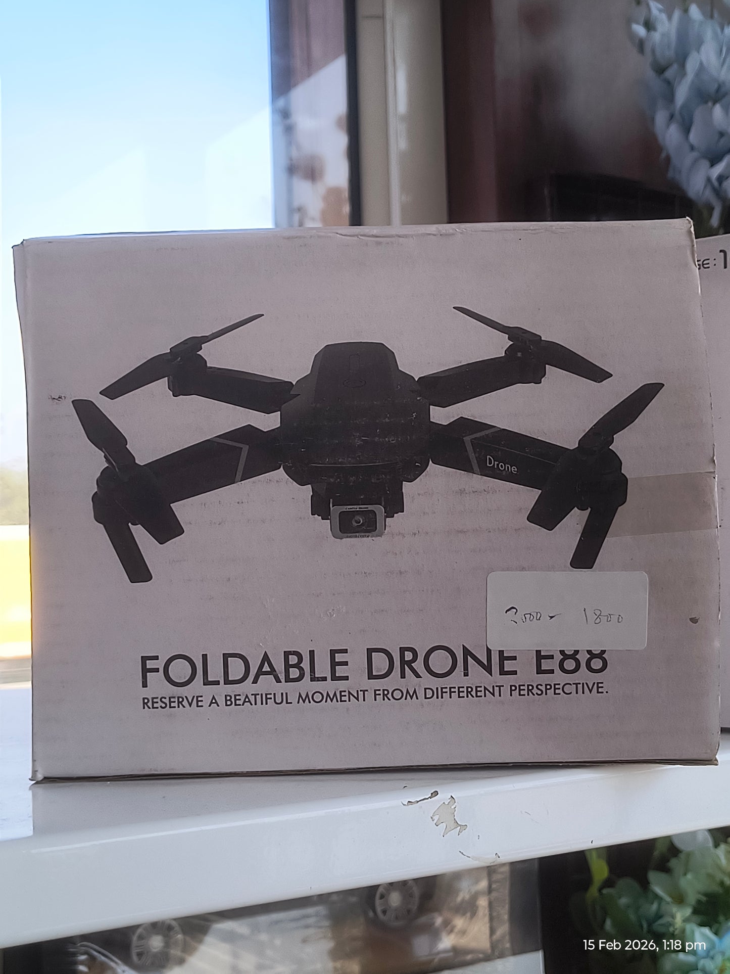 E88 FOLDABLE DRONE